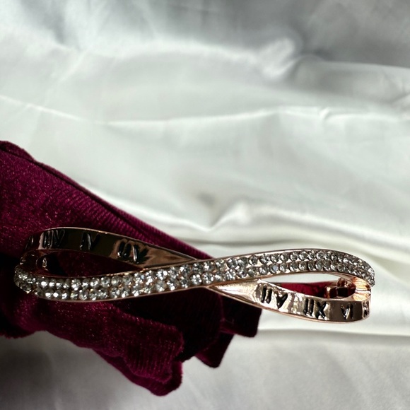 Stainless steel and zircon -Roman Numeral Bangle Bracelet - Picture 11 of 12